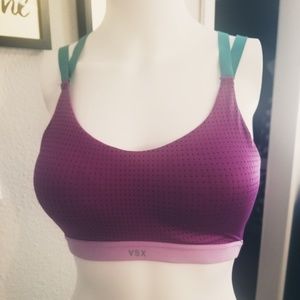 Victoria Secret 32 C sports bra